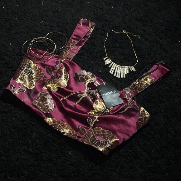 New Crop Top - Picture 1 of 1